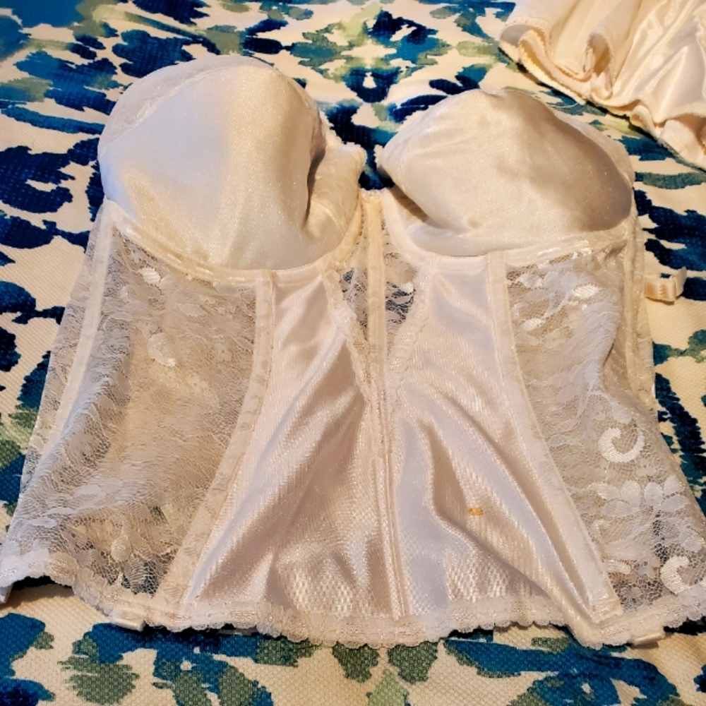 Vintage Push up corset with straps for undergarments. Excellent condition.